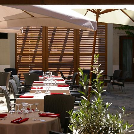 Logis Hotel Le Cheval Noir Argenton Sur Creuse Exterior foto
